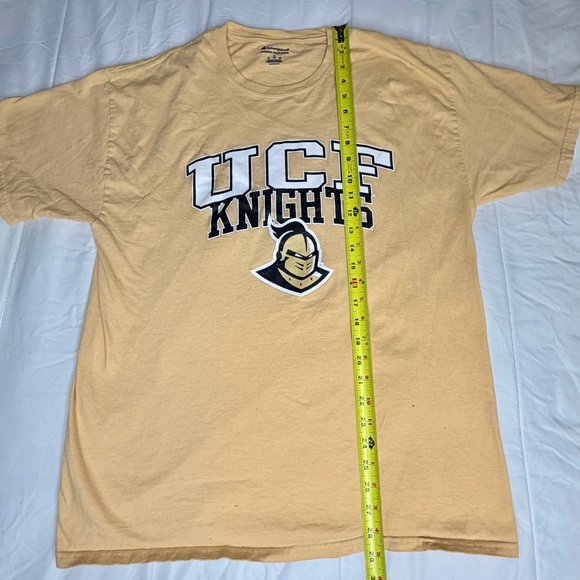 Champion UCF Knights Men's T-Shirt Gold/Tan Screen Print Logo Size Large - Picture 6 of 7